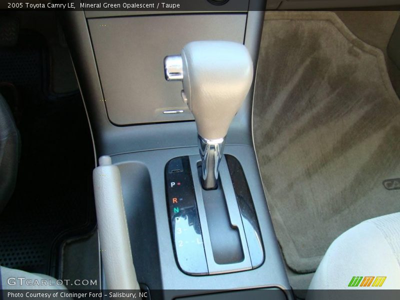 Mineral Green Opalescent / Taupe 2005 Toyota Camry LE