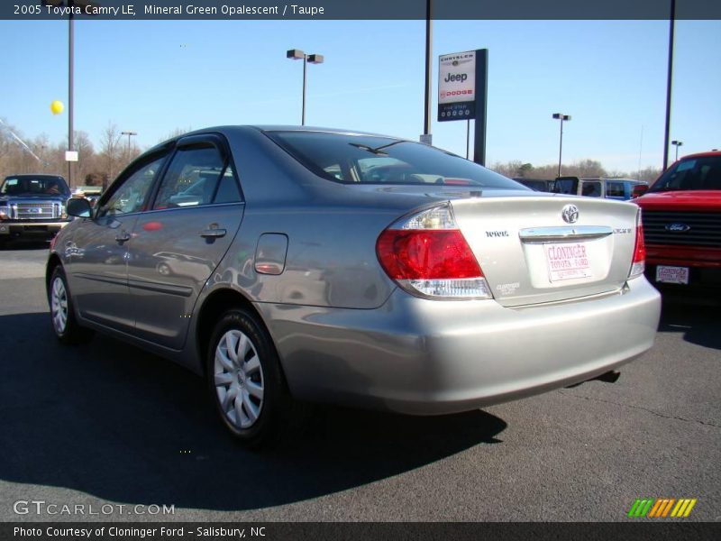 Mineral Green Opalescent / Taupe 2005 Toyota Camry LE