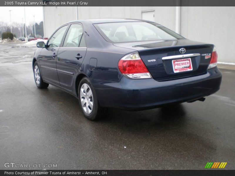 Indigo Ink Pearl / Gray 2005 Toyota Camry XLE