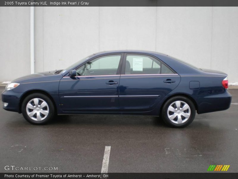 Indigo Ink Pearl / Gray 2005 Toyota Camry XLE