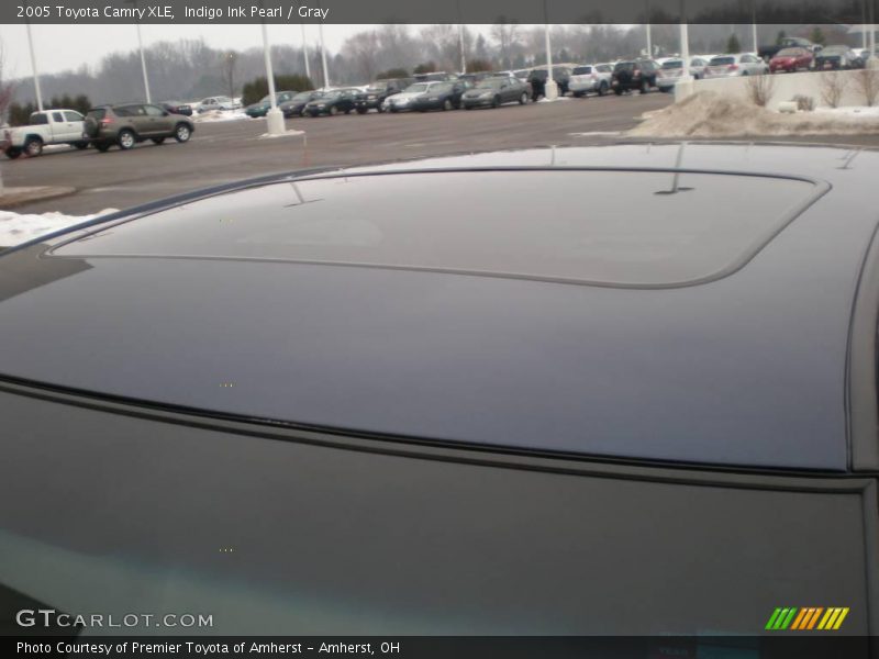Indigo Ink Pearl / Gray 2005 Toyota Camry XLE