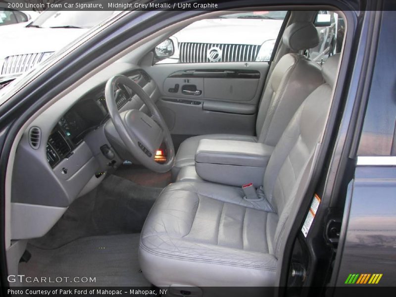 Midnight Grey Metallic / Light Graphite 2000 Lincoln Town Car Signature