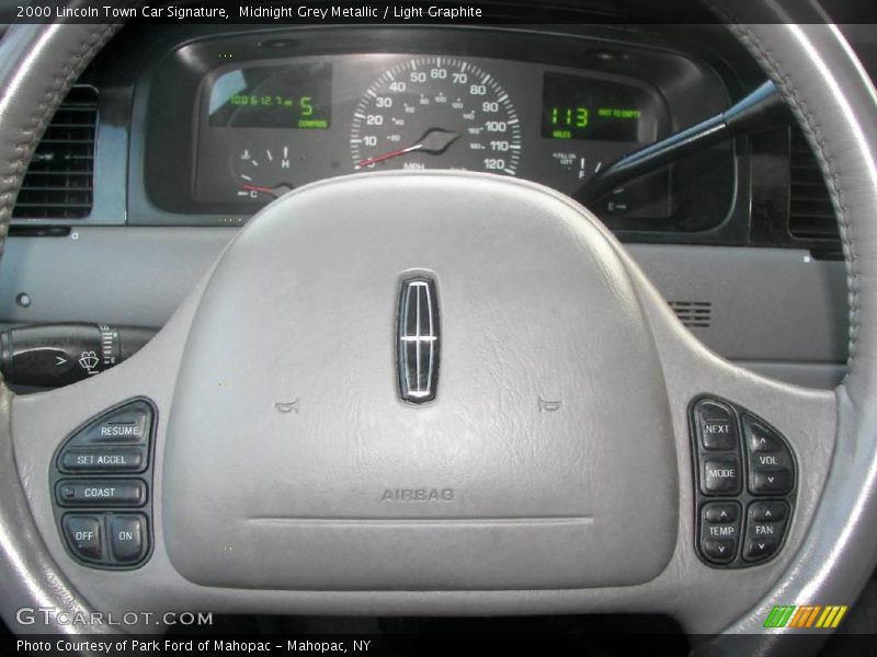 Midnight Grey Metallic / Light Graphite 2000 Lincoln Town Car Signature