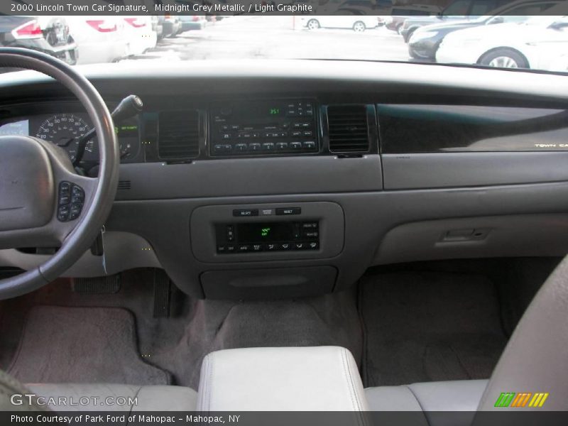 Midnight Grey Metallic / Light Graphite 2000 Lincoln Town Car Signature