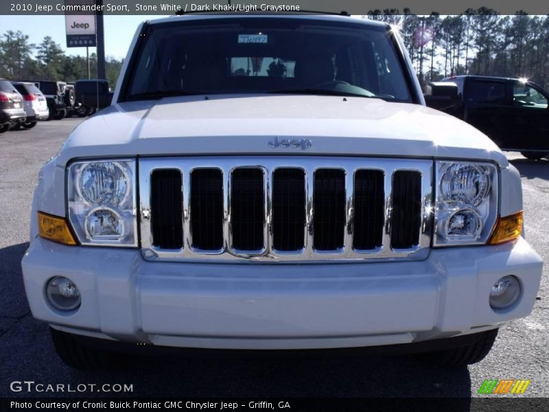 Stone White / Dark Khaki/Light Graystone 2010 Jeep Commander Sport