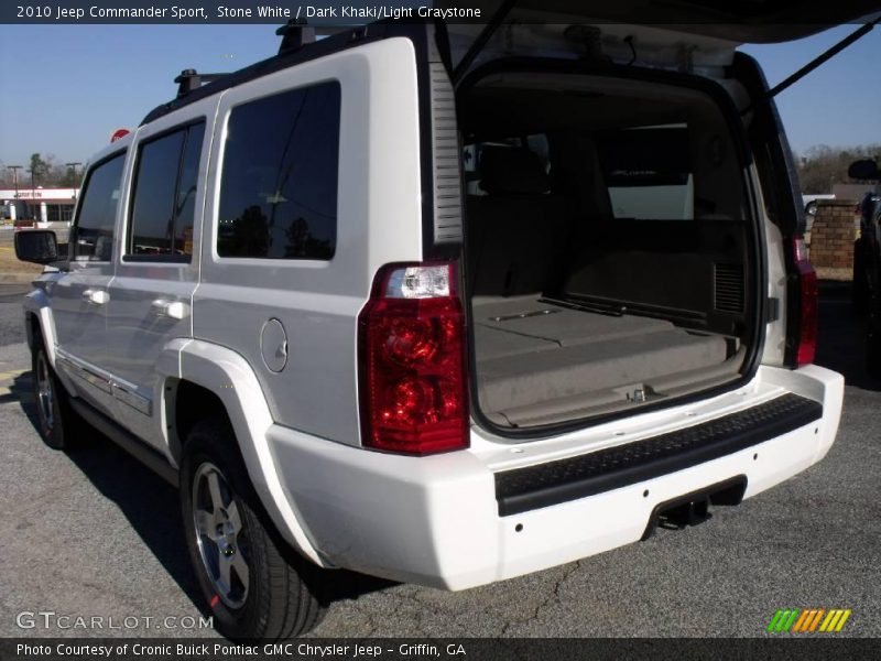 Stone White / Dark Khaki/Light Graystone 2010 Jeep Commander Sport