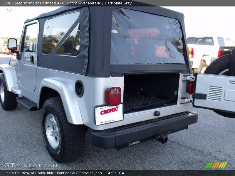 Bright Silver Metallic / Dark Slate Gray 2006 Jeep Wrangler Unlimited 4x4