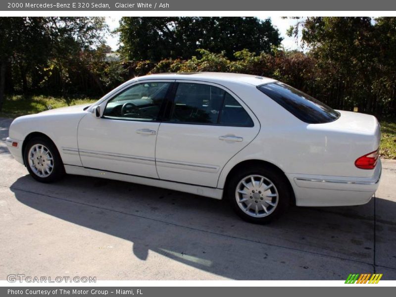 Glacier White / Ash 2000 Mercedes-Benz E 320 Sedan