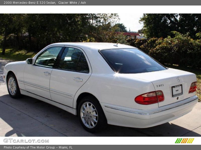 Glacier White / Ash 2000 Mercedes-Benz E 320 Sedan