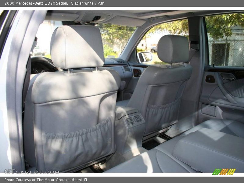 Glacier White / Ash 2000 Mercedes-Benz E 320 Sedan