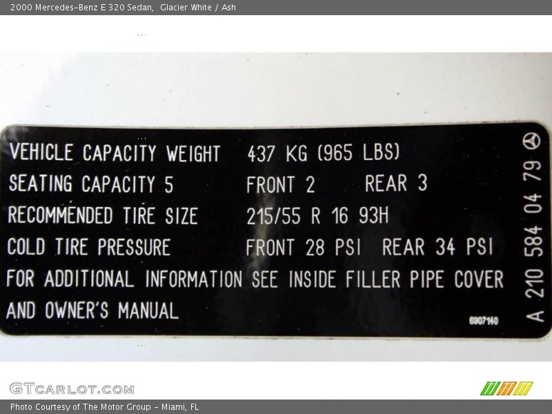Glacier White / Ash 2000 Mercedes-Benz E 320 Sedan