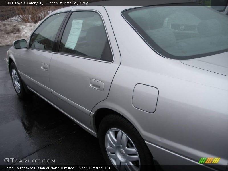 Lunar Mist Metallic / Gray 2001 Toyota Camry LE