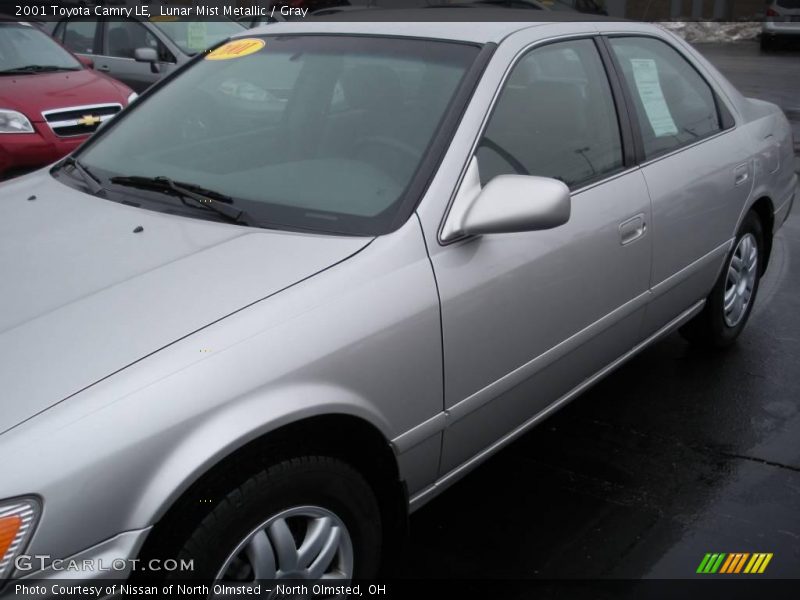 Lunar Mist Metallic / Gray 2001 Toyota Camry LE