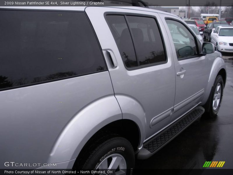 Silver Lightning / Graphite 2009 Nissan Pathfinder SE 4x4