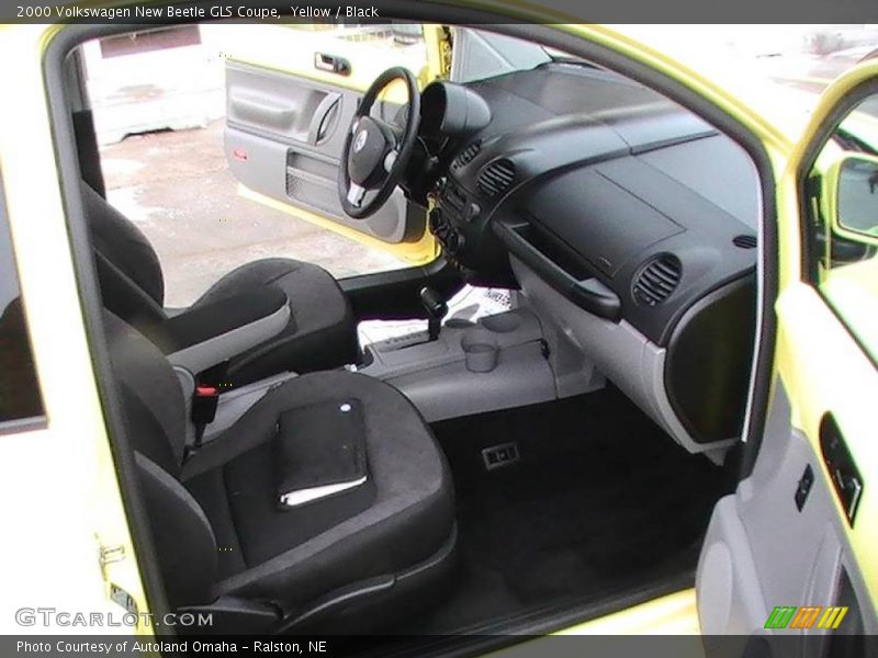 Yellow / Black 2000 Volkswagen New Beetle GLS Coupe