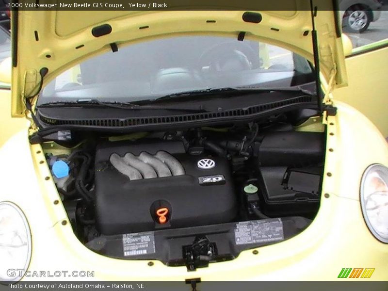 Yellow / Black 2000 Volkswagen New Beetle GLS Coupe