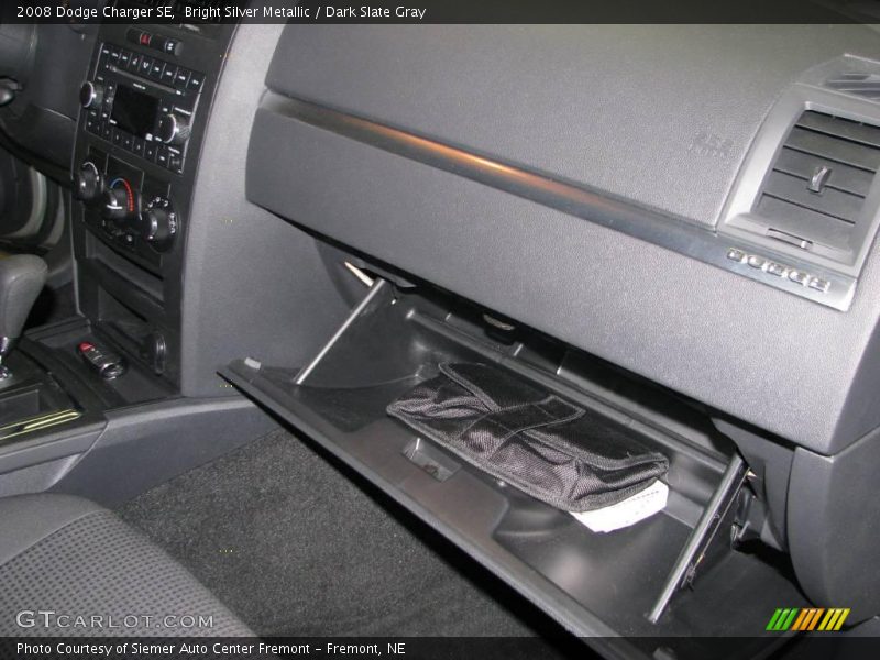 Bright Silver Metallic / Dark Slate Gray 2008 Dodge Charger SE