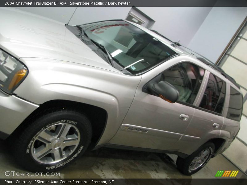 Silverstone Metallic / Dark Pewter 2004 Chevrolet TrailBlazer LT 4x4