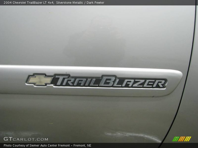 Silverstone Metallic / Dark Pewter 2004 Chevrolet TrailBlazer LT 4x4