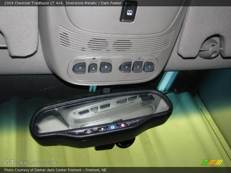 Silverstone Metallic / Dark Pewter 2004 Chevrolet TrailBlazer LT 4x4