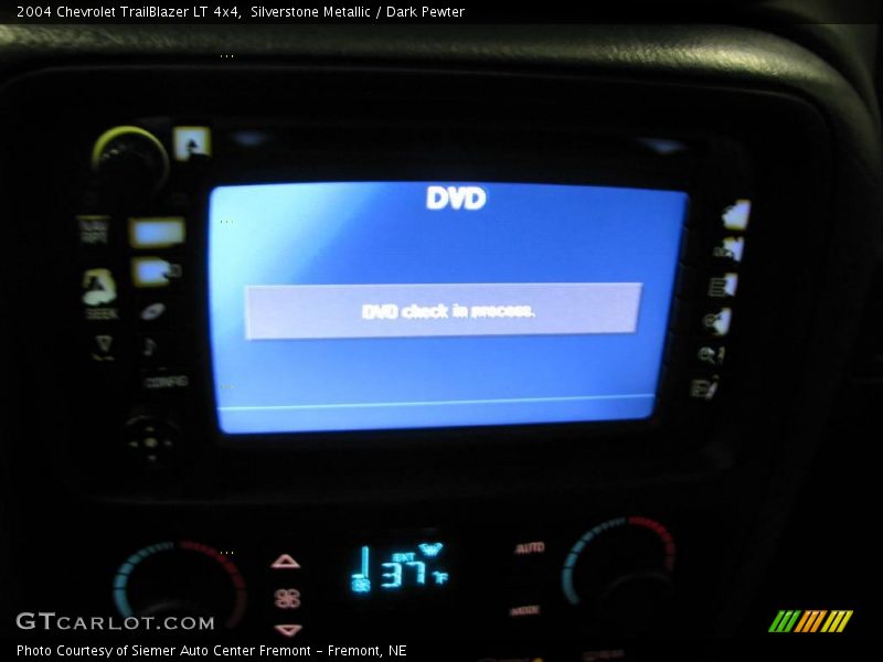 Silverstone Metallic / Dark Pewter 2004 Chevrolet TrailBlazer LT 4x4