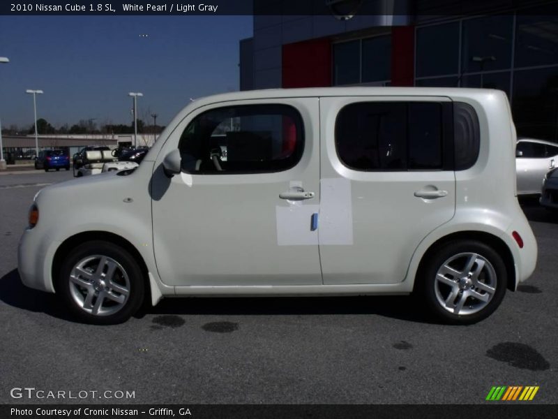 White Pearl / Light Gray 2010 Nissan Cube 1.8 SL