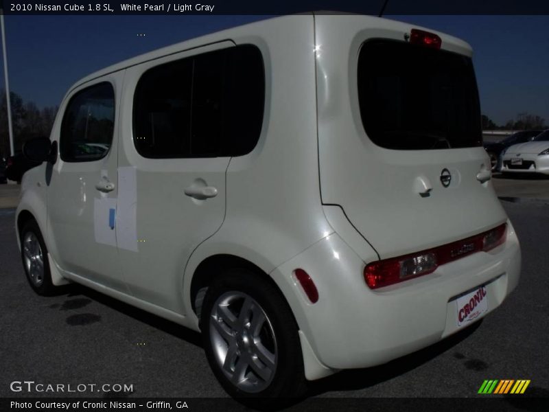 White Pearl / Light Gray 2010 Nissan Cube 1.8 SL