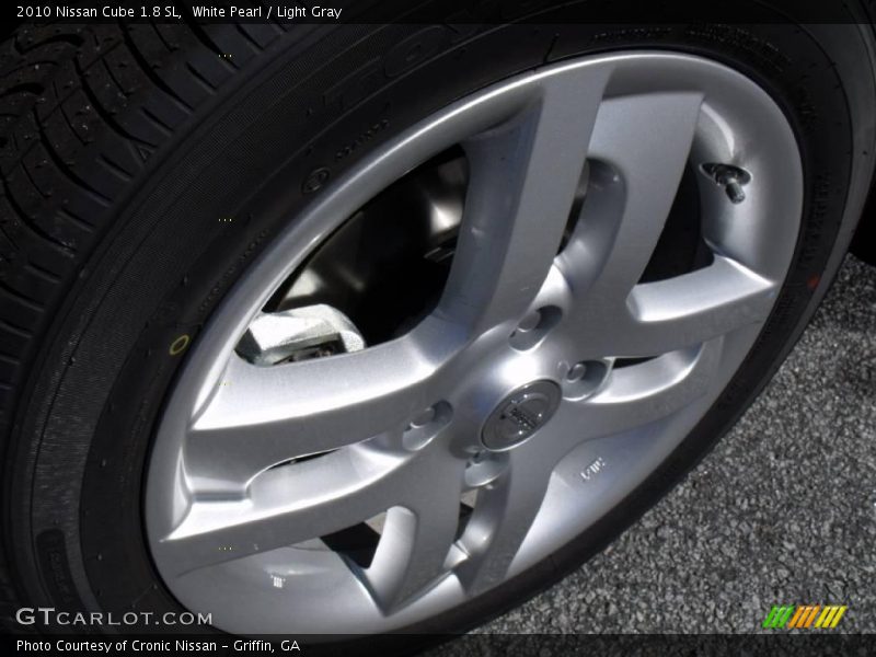 White Pearl / Light Gray 2010 Nissan Cube 1.8 SL