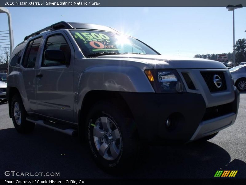 Silver Lightning Metallic / Gray 2010 Nissan Xterra S