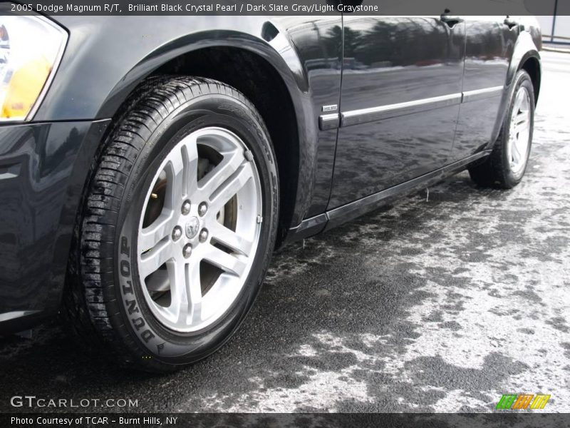 Brilliant Black Crystal Pearl / Dark Slate Gray/Light Graystone 2005 Dodge Magnum R/T