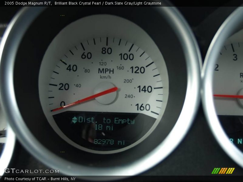 Brilliant Black Crystal Pearl / Dark Slate Gray/Light Graystone 2005 Dodge Magnum R/T