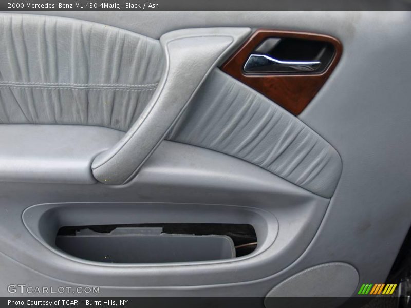 Black / Ash 2000 Mercedes-Benz ML 430 4Matic