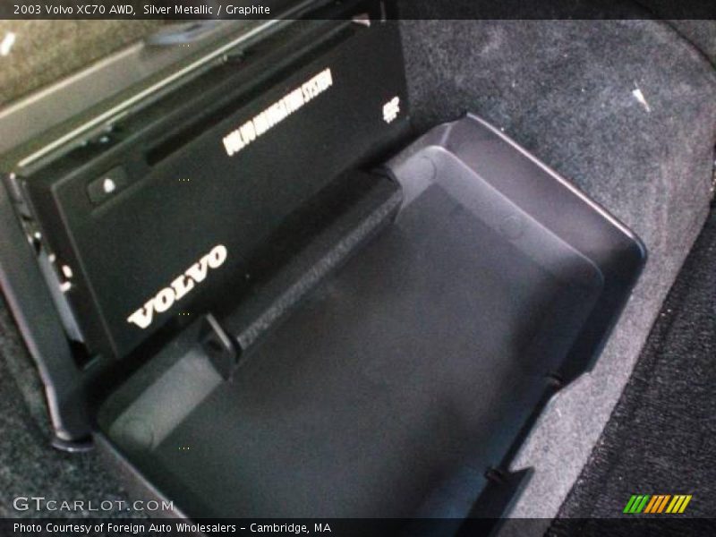 Silver Metallic / Graphite 2003 Volvo XC70 AWD