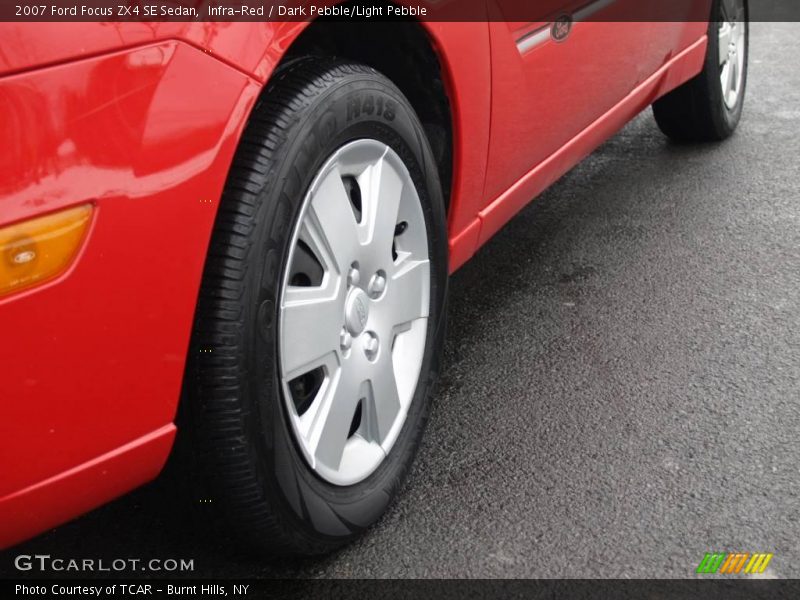 Infra-Red / Dark Pebble/Light Pebble 2007 Ford Focus ZX4 SE Sedan