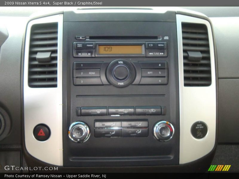 Super Black / Graphite/Steel 2009 Nissan Xterra S 4x4