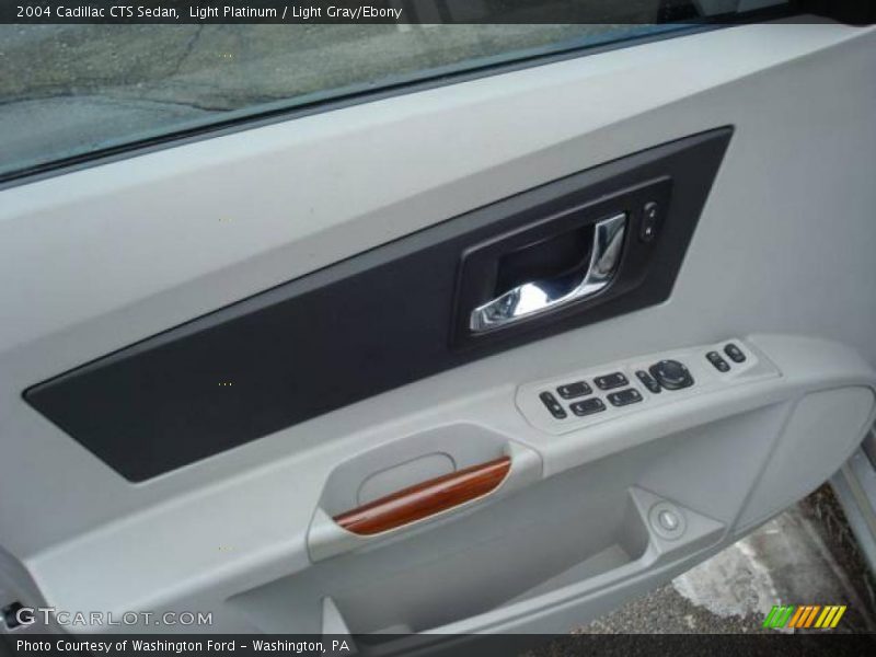 Light Platinum / Light Gray/Ebony 2004 Cadillac CTS Sedan