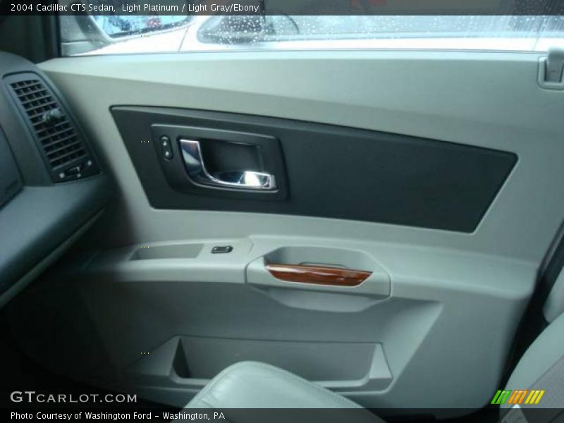 Light Platinum / Light Gray/Ebony 2004 Cadillac CTS Sedan
