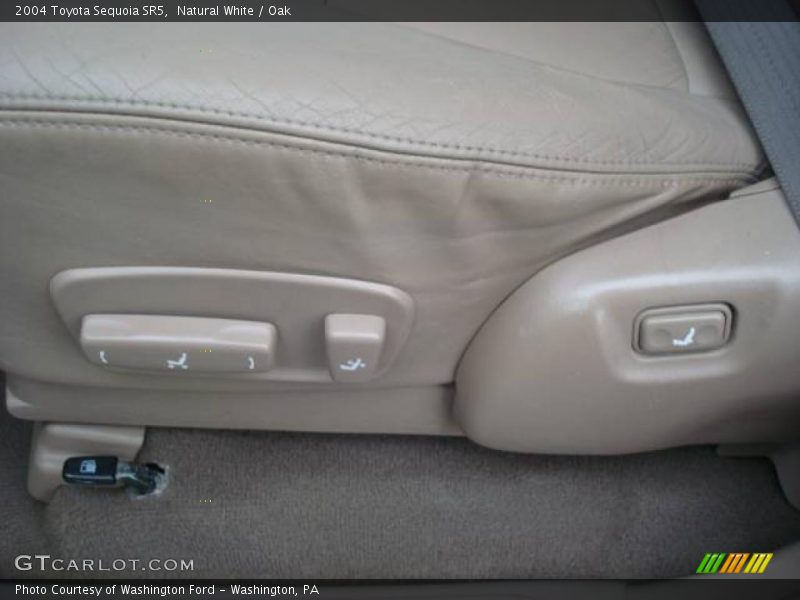 Natural White / Oak 2004 Toyota Sequoia SR5