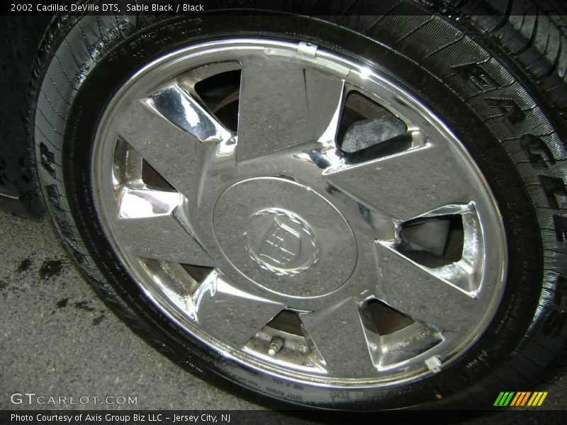 Sable Black / Black 2002 Cadillac DeVille DTS
