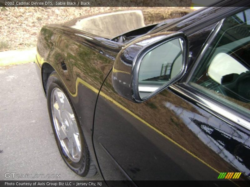 Sable Black / Black 2002 Cadillac DeVille DTS