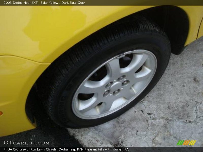 Solar Yellow / Dark Slate Gray 2003 Dodge Neon SXT