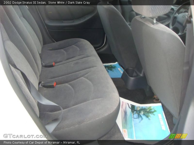 Stone White / Dark Slate Gray 2002 Dodge Stratus SE Sedan