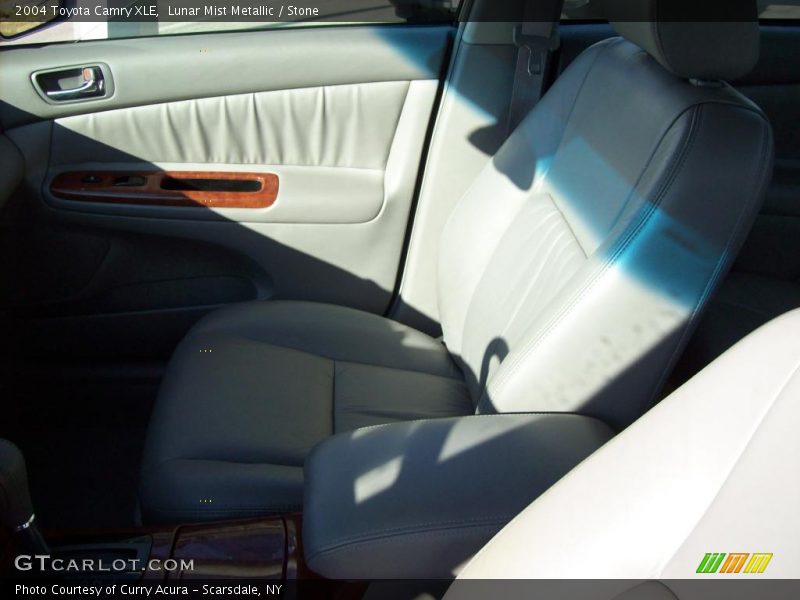 Lunar Mist Metallic / Stone 2004 Toyota Camry XLE