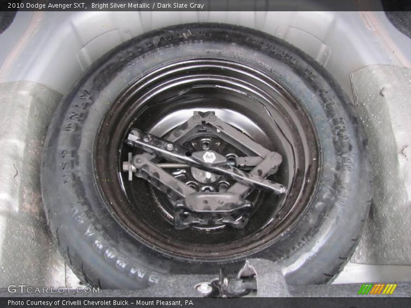 Bright Silver Metallic / Dark Slate Gray 2010 Dodge Avenger SXT