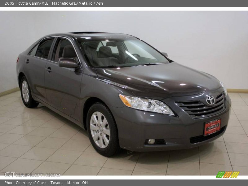 Magnetic Gray Metallic / Ash 2009 Toyota Camry XLE