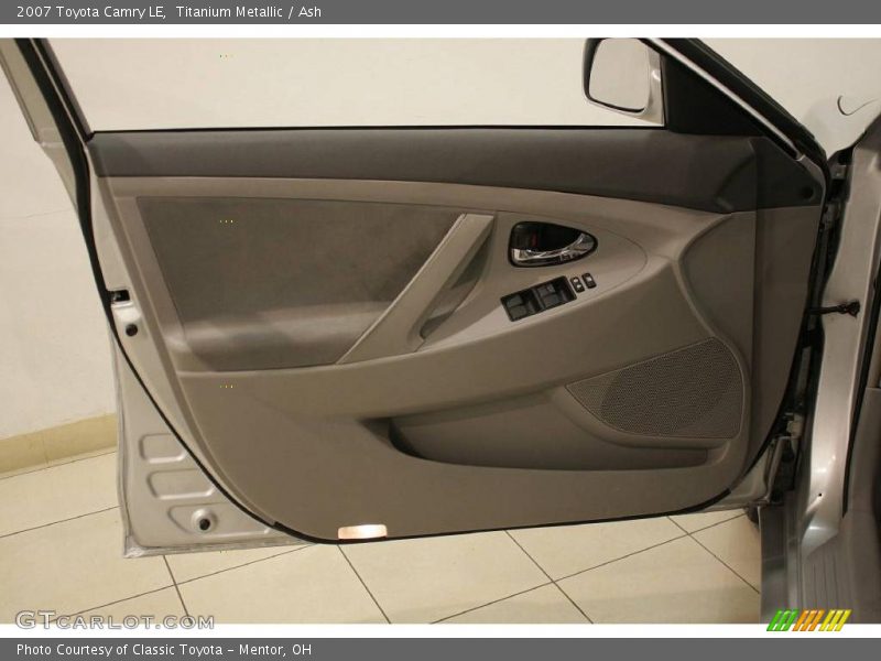 Titanium Metallic / Ash 2007 Toyota Camry LE