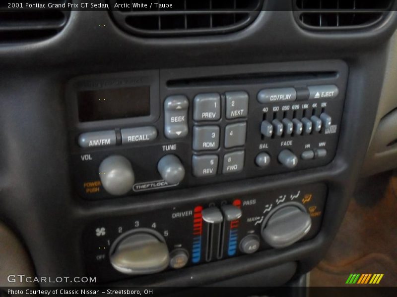 Arctic White / Taupe 2001 Pontiac Grand Prix GT Sedan