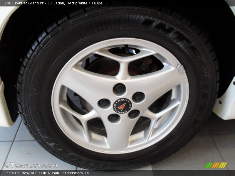 Arctic White / Taupe 2001 Pontiac Grand Prix GT Sedan