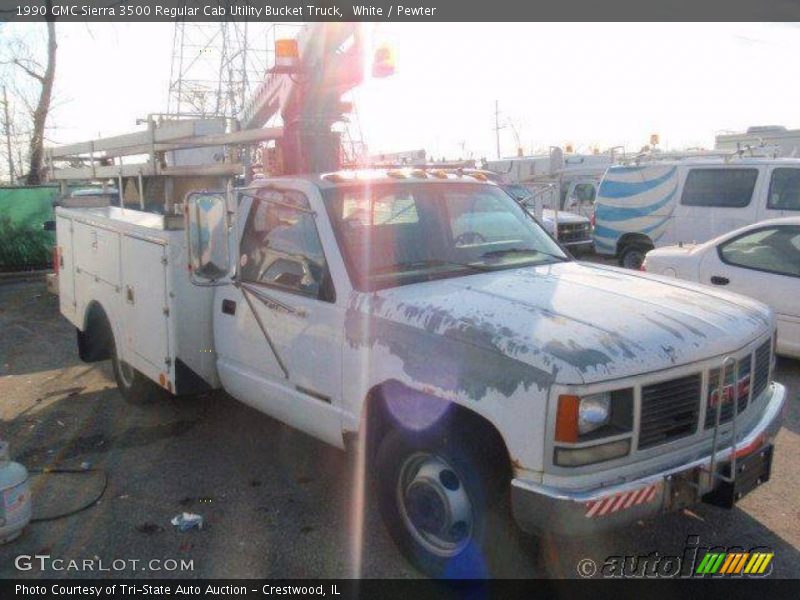 White / Pewter 1990 GMC Sierra 3500 Regular Cab Utility Bucket Truck