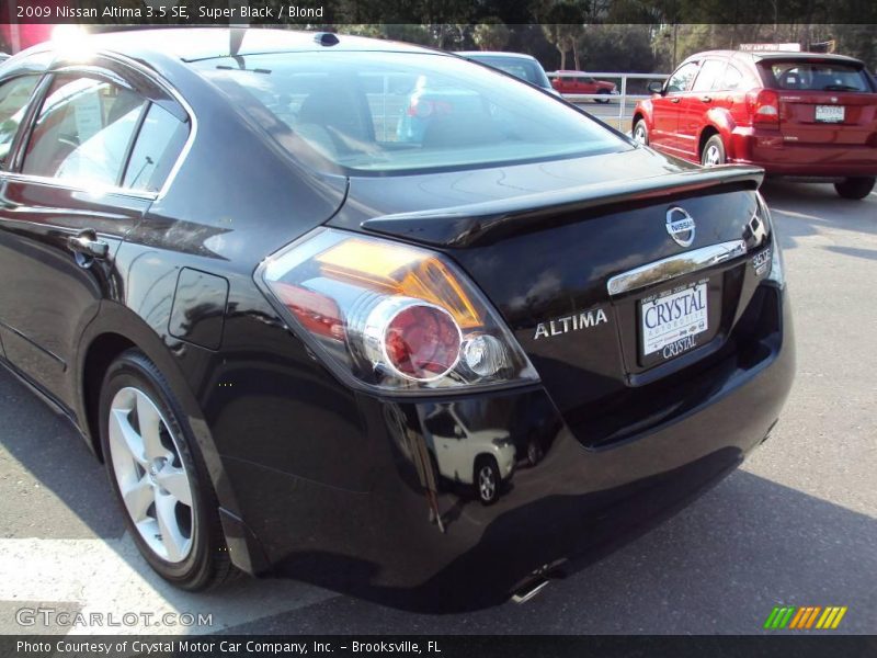 Super Black / Blond 2009 Nissan Altima 3.5 SE